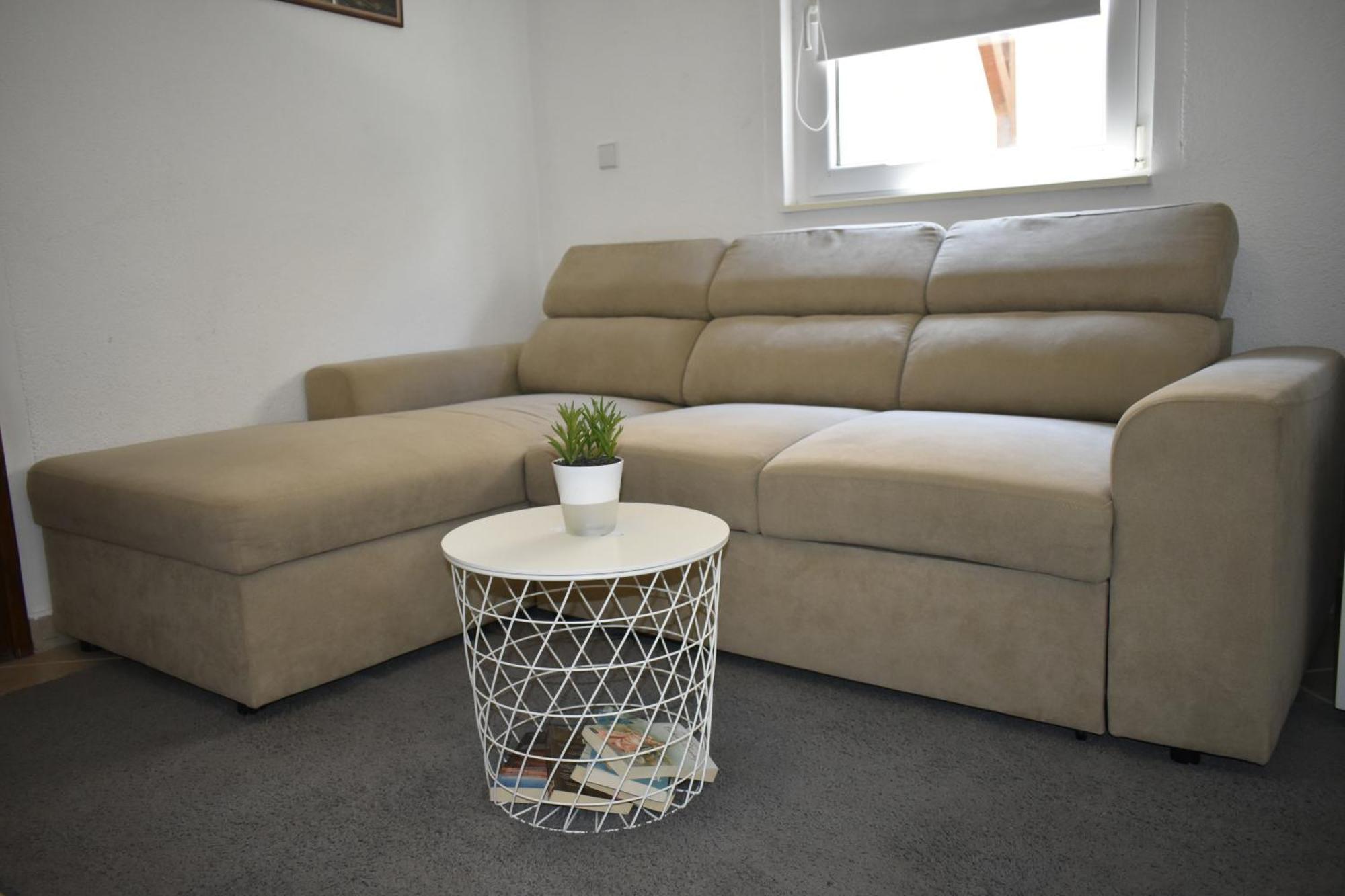 Apartmani Cvangic วีร์ ภายนอก รูปภาพ
